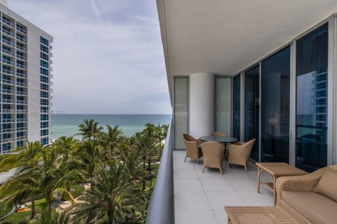 Снять в аренду кондоминиум в Майами-Бич, Флорида 2 спальни, 116.59м2, № 2056880 - фото 23