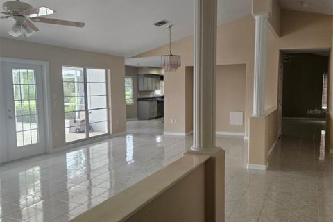Villa ou maison à louer à Punta Gorda, Floride: 3 chambres, 217.21 m2 № 1909359 - photo 29