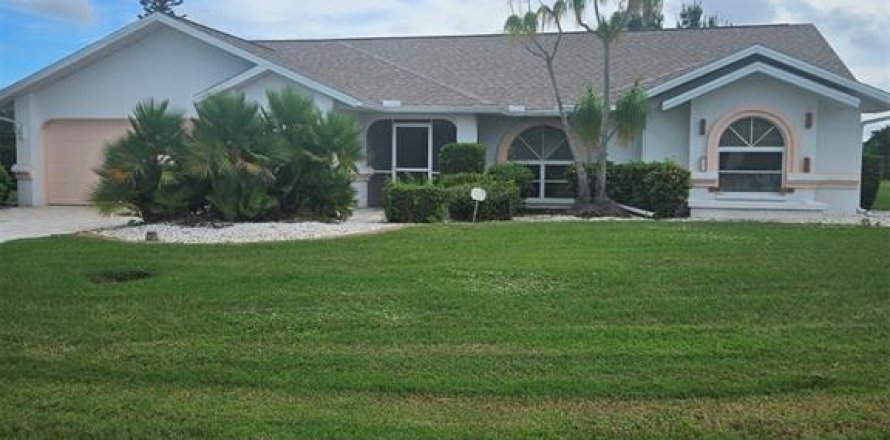 Villa ou maison à Punta Gorda, Floride 3 chambres, 217.21 m2 № 1909359
