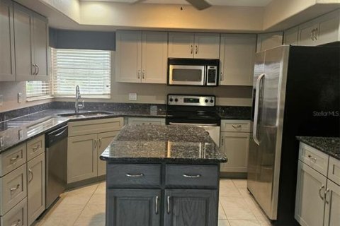 Villa ou maison à louer à Punta Gorda, Floride: 3 chambres, 217.21 m2 № 1909359 - photo 7