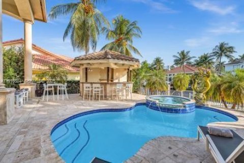 Villa ou maison à vendre à Hollywood, Floride: 5 chambres, 439.89 m2 № 1986276 - photo 10