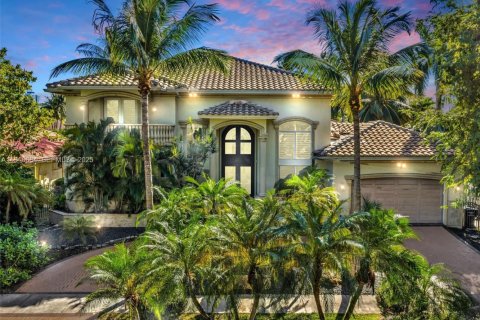 Villa ou maison à vendre à Hollywood, Floride: 5 chambres, 439.89 m2 № 1986276 - photo 4