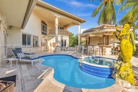Villa ou maison à vendre à Hollywood, Floride: 5 chambres, 439.89 m2 № 1986276 - photo 11