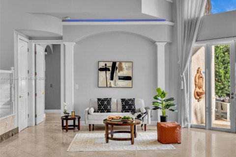 Villa ou maison à vendre à Hollywood, Floride: 5 chambres, 439.89 m2 № 1986276 - photo 21