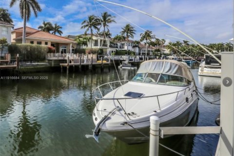 Villa ou maison à vendre à Hollywood, Floride: 5 chambres, 439.89 m2 № 1986276 - photo 7