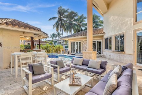 Villa ou maison à vendre à Hollywood, Floride: 5 chambres, 439.89 m2 № 1986276 - photo 16