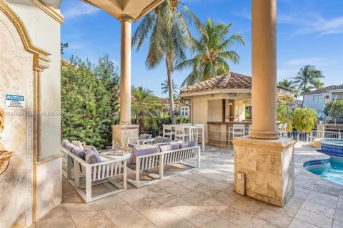 Villa ou maison à vendre à Hollywood, Floride: 5 chambres, 439.89 m2 № 1986276 - photo 12