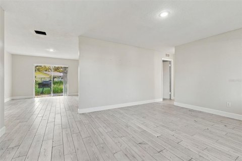 Villa ou maison à vendre à Altamonte Springs, Floride: 3 chambres, 118.73 m2 № 2412659 - photo 13