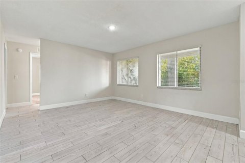 Villa ou maison à vendre à Altamonte Springs, Floride: 3 chambres, 118.73 m2 № 2412659 - photo 10