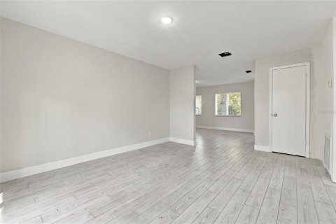 Villa ou maison à vendre à Altamonte Springs, Floride: 3 chambres, 118.73 m2 № 2412659 - photo 14