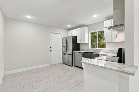 Villa ou maison à vendre à Altamonte Springs, Floride: 3 chambres, 118.73 m2 № 2412659 - photo 7