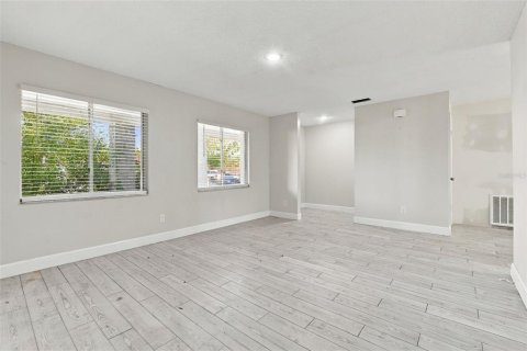 Villa ou maison à vendre à Altamonte Springs, Floride: 3 chambres, 118.73 m2 № 2412659 - photo 9