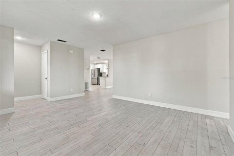 Villa ou maison à vendre à Altamonte Springs, Floride: 3 chambres, 118.73 m2 № 2412659 - photo 16
