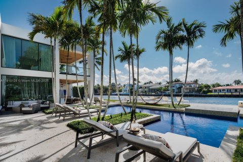 Casa en venta en Boca Raton, Florida, 5 dormitorios, 791.43 m2 № 1970895 - foto 10