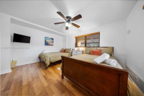 House in Hollywood, Florida 2 bedrooms, 117.43 sq.m. № 1889224 - photo 16