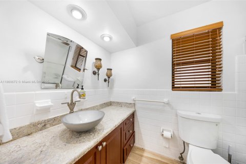 House in Hollywood, Florida 2 bedrooms, 117.43 sq.m. № 1889224 - photo 20