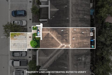 Townhouse in Miami, Florida 3 bedrooms, 154.4 sq.m. № 2005080 - photo 23