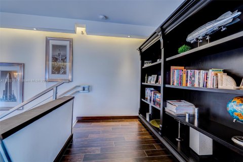 Снять в аренду кондоминиум в Майами-Бич, Флорида 2 спальни, 141.86м2, № 2020999 - фото 11