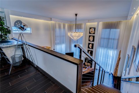 Снять в аренду кондоминиум в Майами-Бич, Флорида 2 спальни, 141.86м2, № 2020999 - фото 15