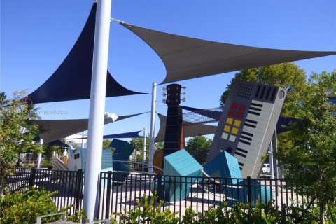 Снять в аренду кондоминиум в Майами-Бич, Флорида 2 спальни, 141.86м2, № 2020999 - фото 28