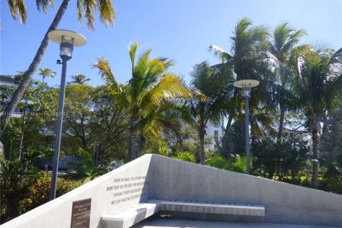 Снять в аренду кондоминиум в Майами-Бич, Флорида 2 спальни, 141.86м2, № 2020999 - фото 25