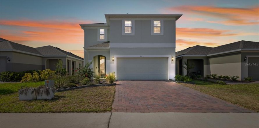 House in Groveland, Florida 4 bedrooms, 213.3 sq.m. № 1885057