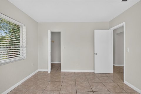 Copropriété à louer à Pompano Beach, Floride: 2 chambres, 87.24 m2 № 2086421 - photo 10