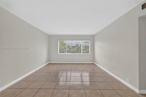 Copropriété à louer à Pompano Beach, Floride: 2 chambres, 87.24 m2 № 2086421 - photo 5