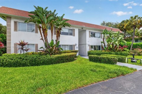 Copropriété à louer à Pompano Beach, Floride: 2 chambres, 87.24 m2 № 2086421 - photo 2