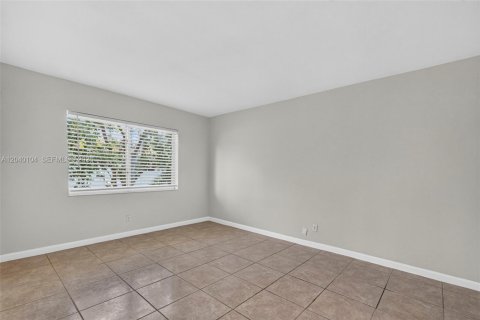 Copropriété à louer à Pompano Beach, Floride: 2 chambres, 87.24 m2 № 2086421 - photo 12
