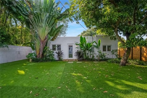 Immobilier commercial à vendre à Miami, Floride: 166.3 m2 № 2411726 - photo 17