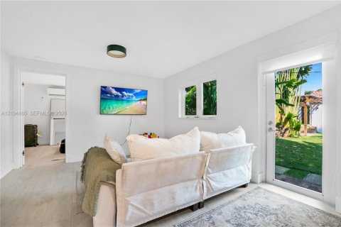 Immobilier commercial à vendre à Miami, Floride: 166.3 m2 № 2411726 - photo 20