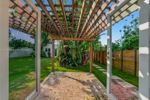 Immobilier commercial à vendre à Miami, Floride: 166.3 m2 № 2411726 - photo 28