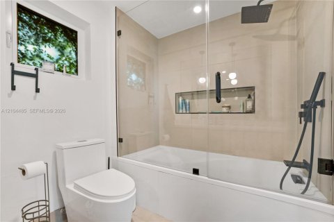 Immobilier commercial à vendre à Miami, Floride: 166.3 m2 № 2411726 - photo 25