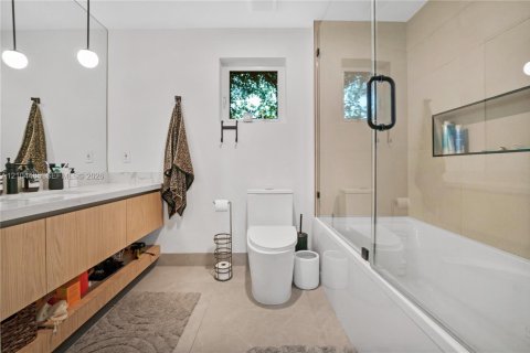 Immobilier commercial à vendre à Miami, Floride: 166.3 m2 № 2411726 - photo 24