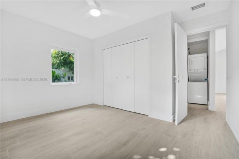 Immobilier commercial à vendre à Miami, Floride: 166.3 m2 № 2411726 - photo 13