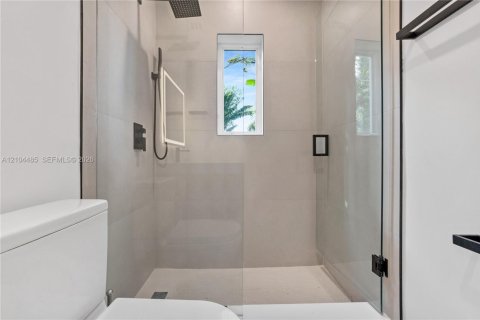 Immobilier commercial à vendre à Miami, Floride: 166.3 m2 № 2411726 - photo 16