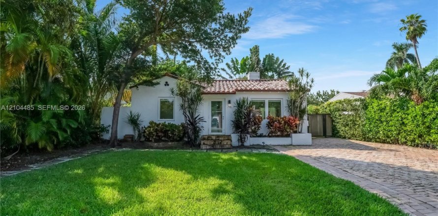 Immobilier commercial à Miami, Floride 166.3 m2 № 2411726