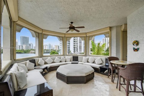 Copropriété à vendre à Aventura, Floride: 3 chambres, 293.57 m2 № 1783750 - photo 11