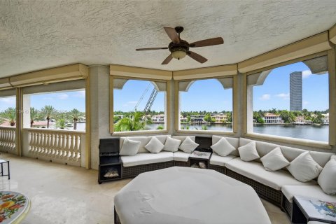 Copropriété à vendre à Aventura, Floride: 3 chambres, 293.57 m2 № 1783750 - photo 6