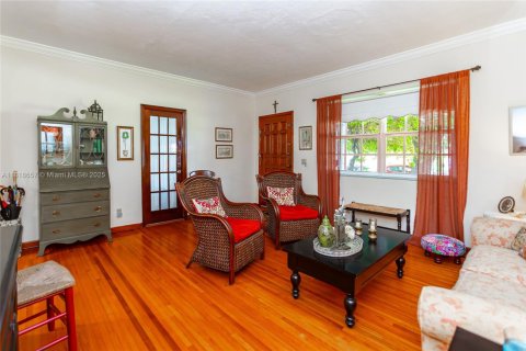 House in Miami, Florida 3 bedrooms, 145.86 sq.m. № 1781874 - photo 17