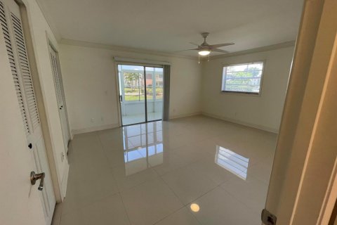Condominio en alquiler en Stuart, Florida, 1 dormitorio, 74.32 m2 № 2077348 - foto 11