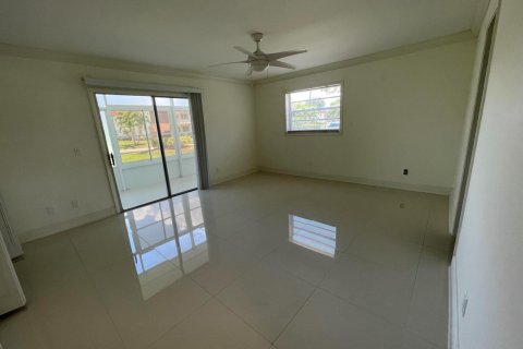Condominio en alquiler en Stuart, Florida, 1 dormitorio, 74.32 m2 № 2077348 - foto 10