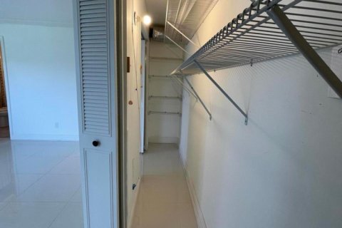 Condominio en alquiler en Stuart, Florida, 1 dormitorio, 74.32 m2 № 2077348 - foto 13