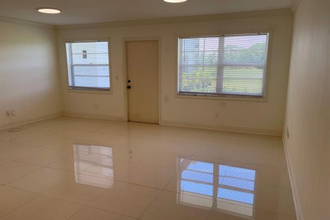 Condominio en alquiler en Stuart, Florida, 1 dormitorio, 74.32 m2 № 2077348 - foto 4