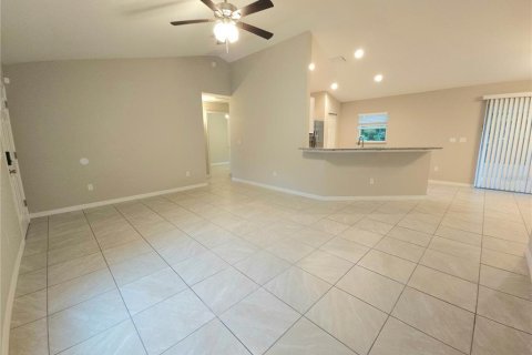 Villa ou maison à louer à Ocala, Floride: 3 chambres, 119.57 m2 № 2423860 - photo 4