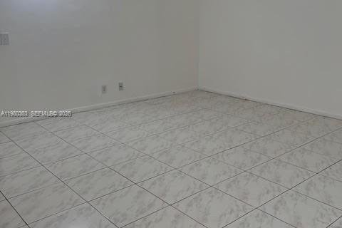 Купить кондоминиум в Пемброк-Пайнс, Флорида 2 спальни, 96.99м2, № 2043507 - фото 8