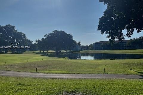 Купить кондоминиум в Пемброк-Пайнс, Флорида 2 спальни, 96.99м2, № 2043507 - фото 15