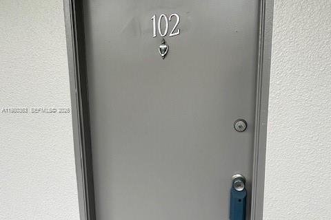 Купить кондоминиум в Пемброк-Пайнс, Флорида 2 спальни, 96.99м2, № 2043507 - фото 7