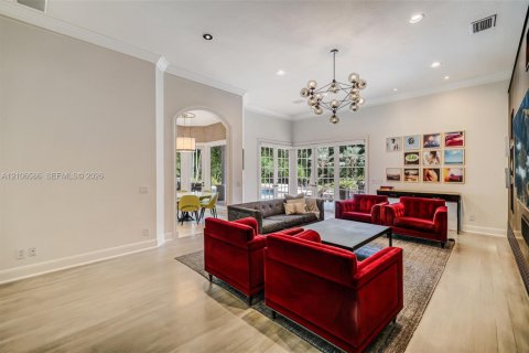 House in Pinecrest, Florida 6 bedrooms, 544.41 sq.m. № 2421243 - photo 15